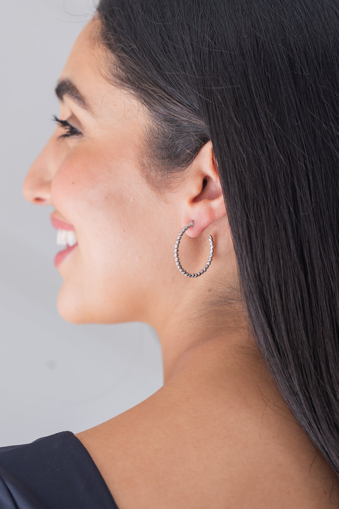 EARRINGS | THE SINGLE HOOP - LARGE